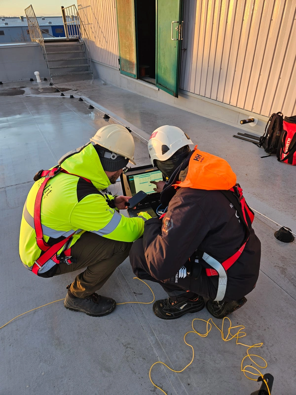 Kermikatteiden ELD tarkastus/vedenpitävyyden analysointi